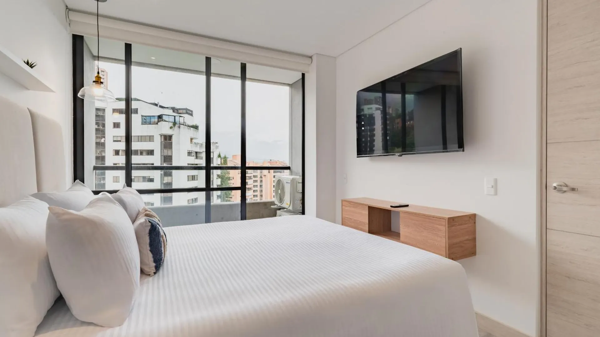 Grand By Jalo Apartment Medellin